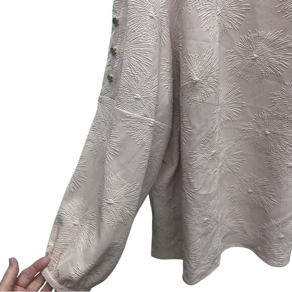 Liz Claiborne Blush Pink Knit Top Dandelion Embossed Button Shoulders Size 3X - Picture 3 of 10